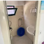 Lovely 1bedroom Unit With Free Parking *