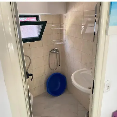 Lovely 1bedroom Unit With Free Parking *